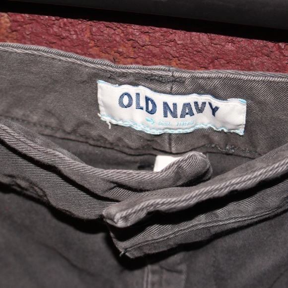 Old Navy Lady's Cargo Mini Skirt - Picture 2 of 2